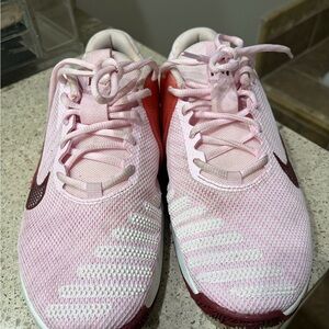 Nike Women's Pink and Red Sneakers